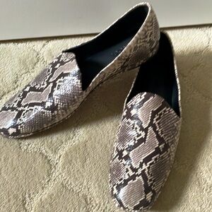 Vince Flats Loafers snake skin